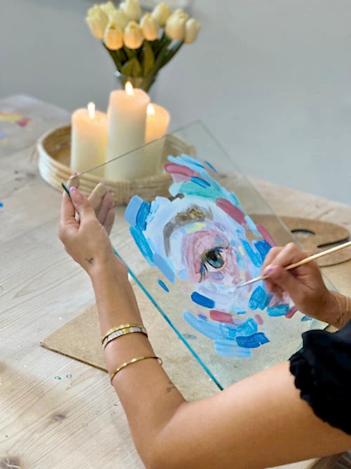 Cam Üzerine Resim Atölyesi